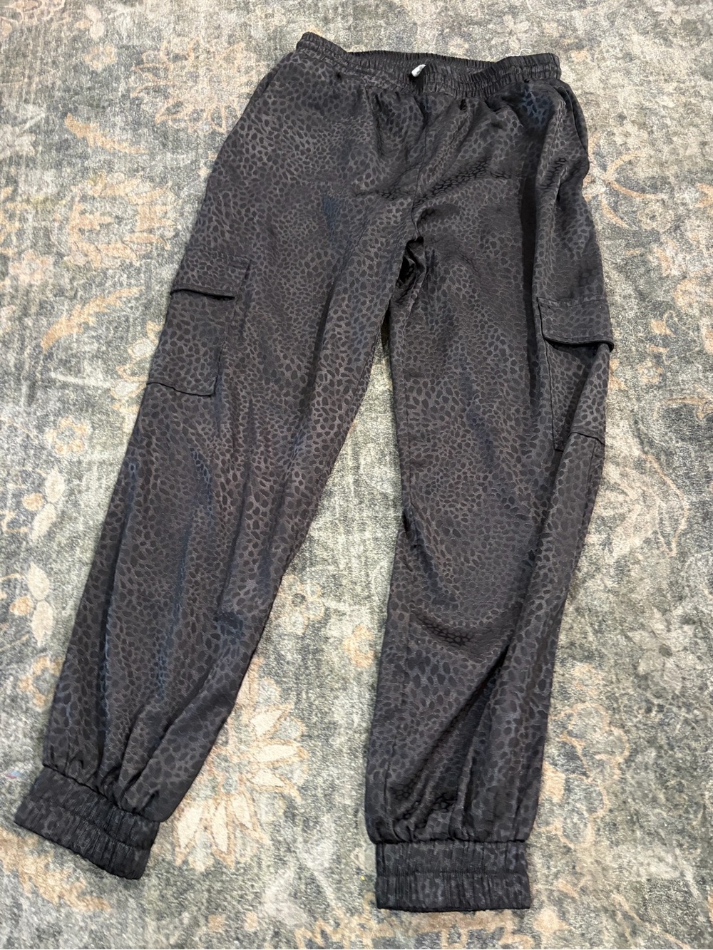 Sadie & Sage Black Subtle Leopard Cargo Joggers